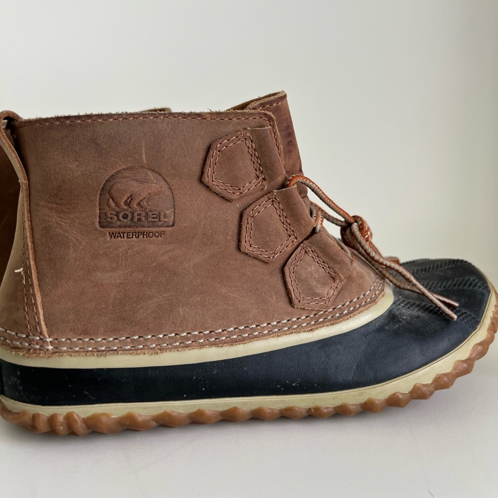 Sorel women’s waterproof rain boot.